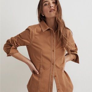 Madewell Women’s size Small 
Darted button up shirt 
Color-Fallen Timber